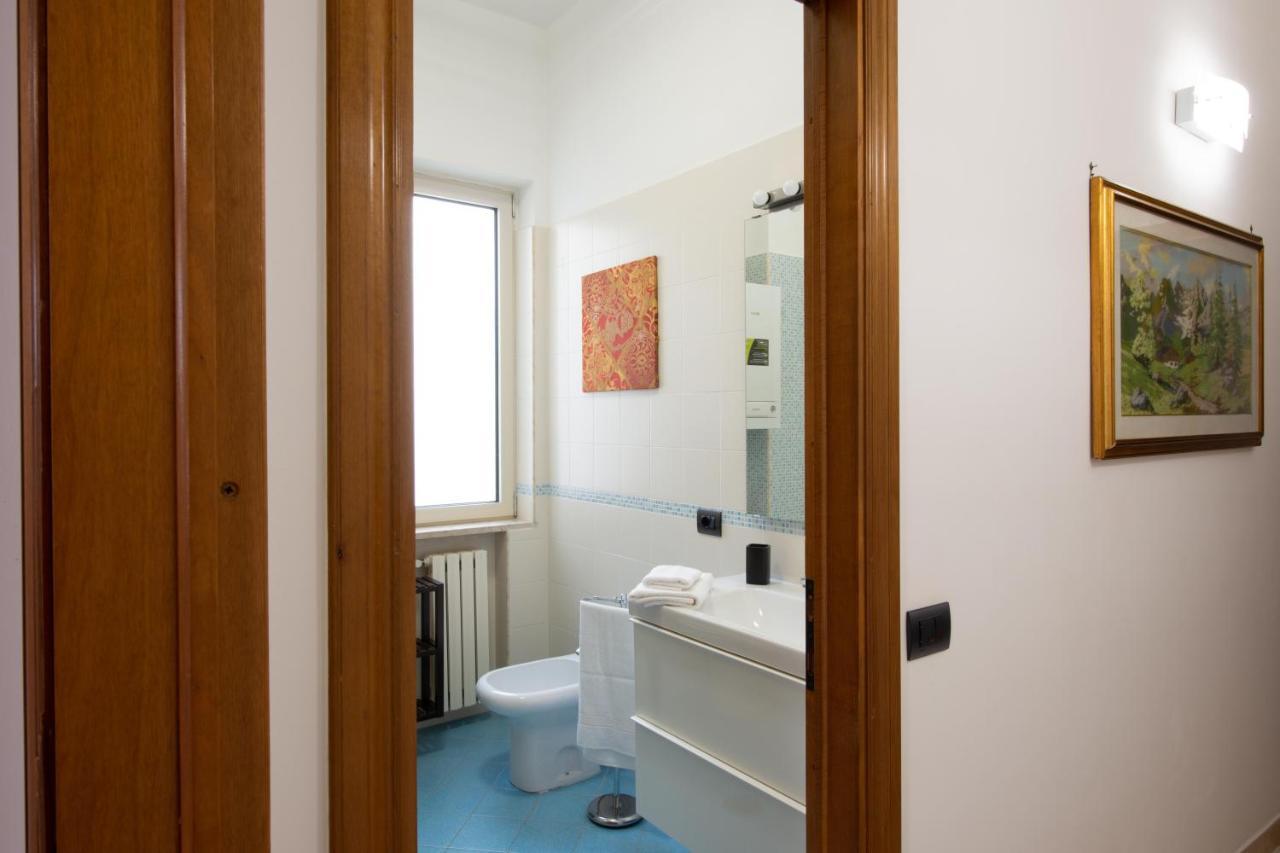 L'Insolita Reggia Caserta Bagian luar foto